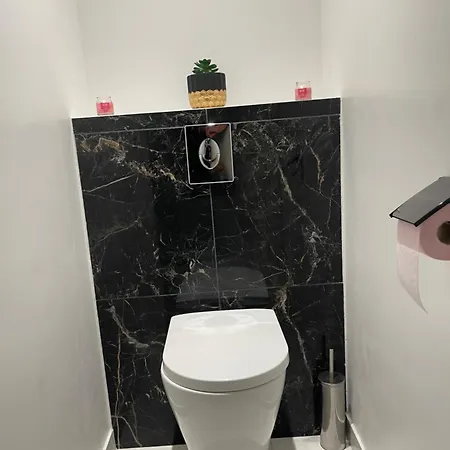 3 Pieces A 5 Minutes De La Gare De