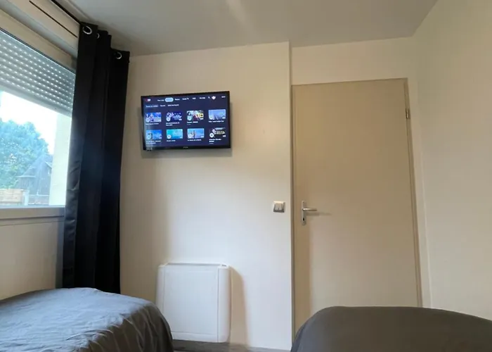 3 Pièces à 5 Minutes De La Gare De *